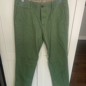 Men’s Gap Kelly green chinos
